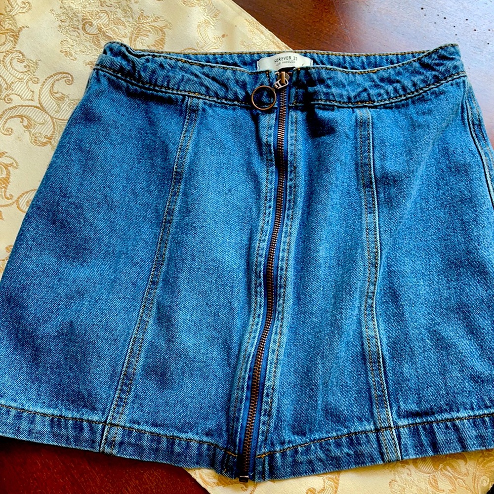 Los Angeles denim skirt with zipper